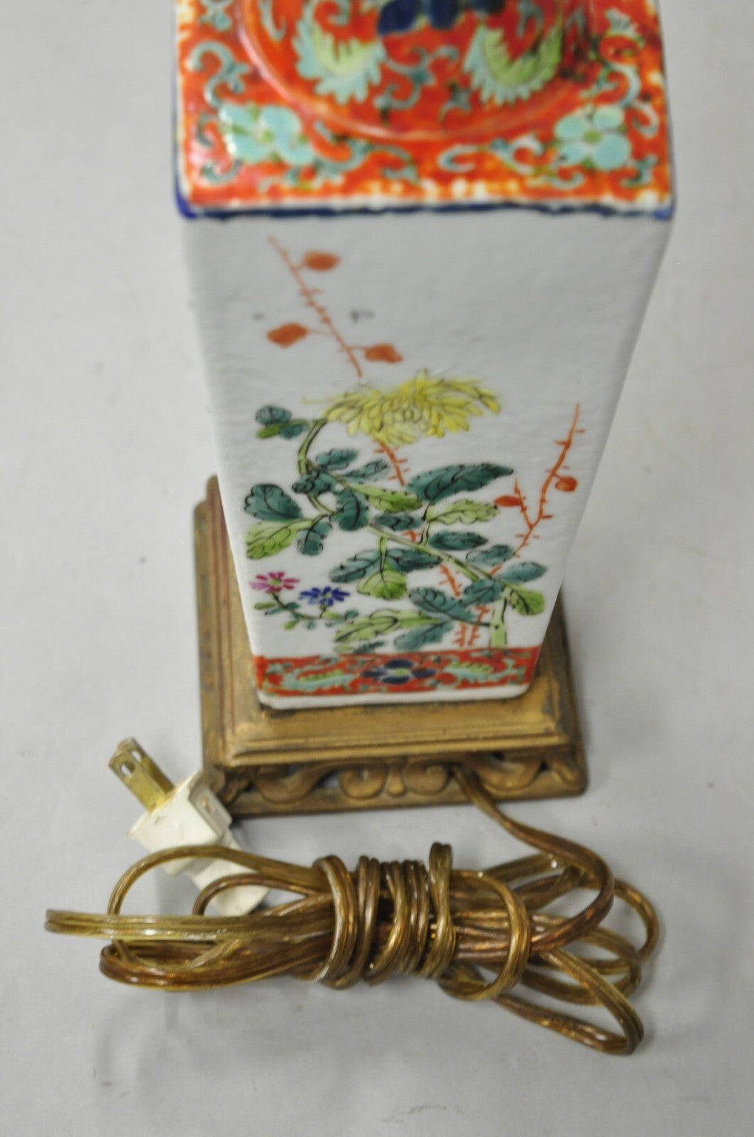 Antique Chinese Porcelain Orange Hand Painted Flower Small Boudoir Table Lamp