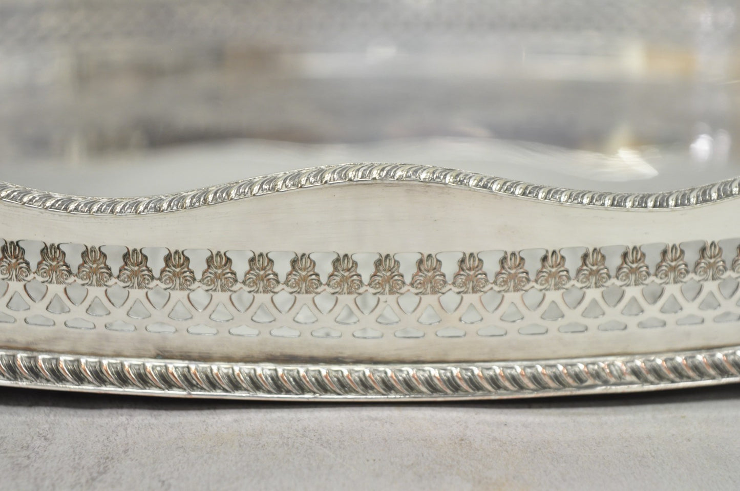Vintage Israel Freeman and Son English Edwardian Oval Silver Plated Platter Tray
