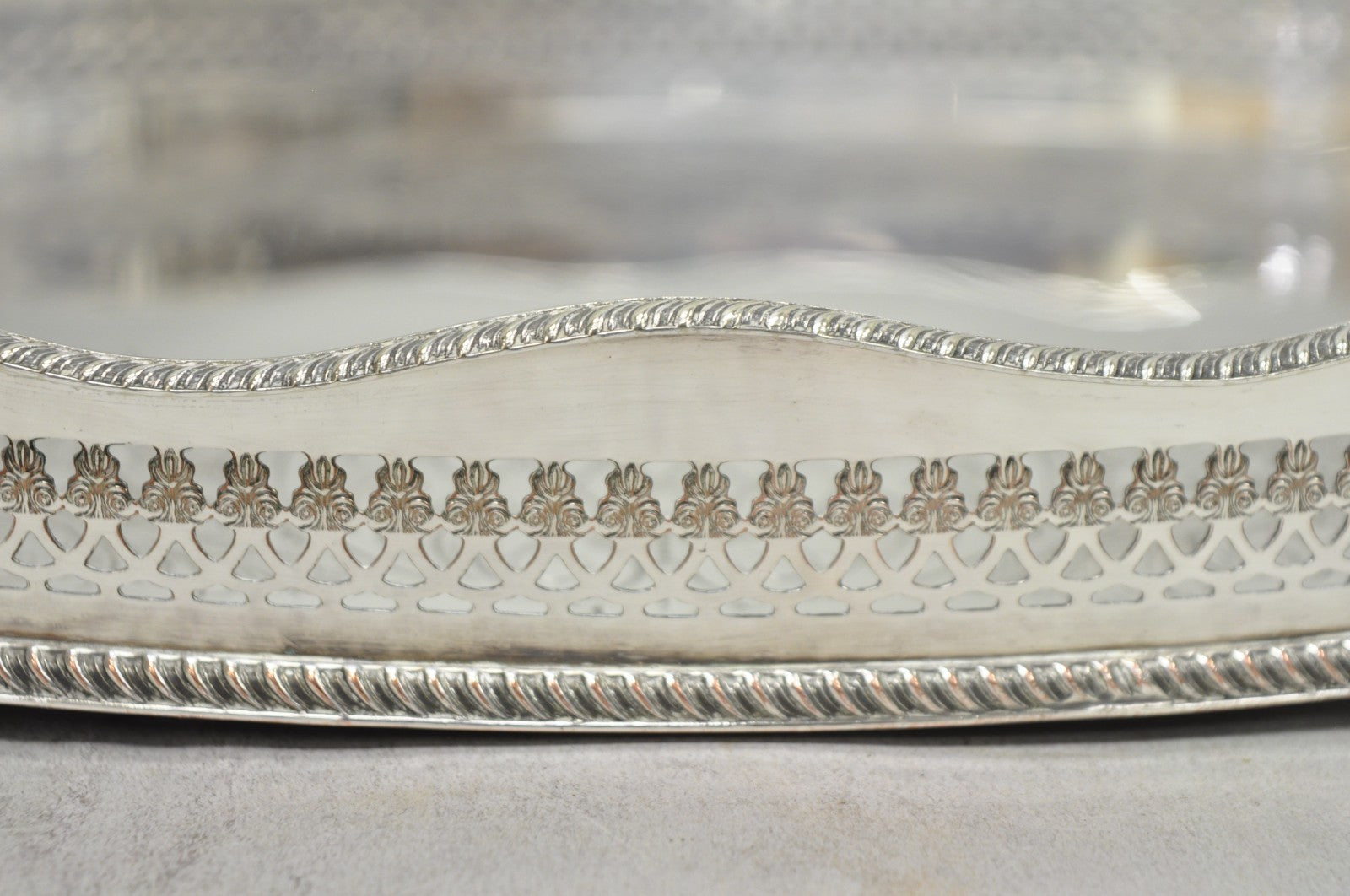 Vintage Israel Freeman and Son English Edwardian Oval Silver Plated Platter Tray
