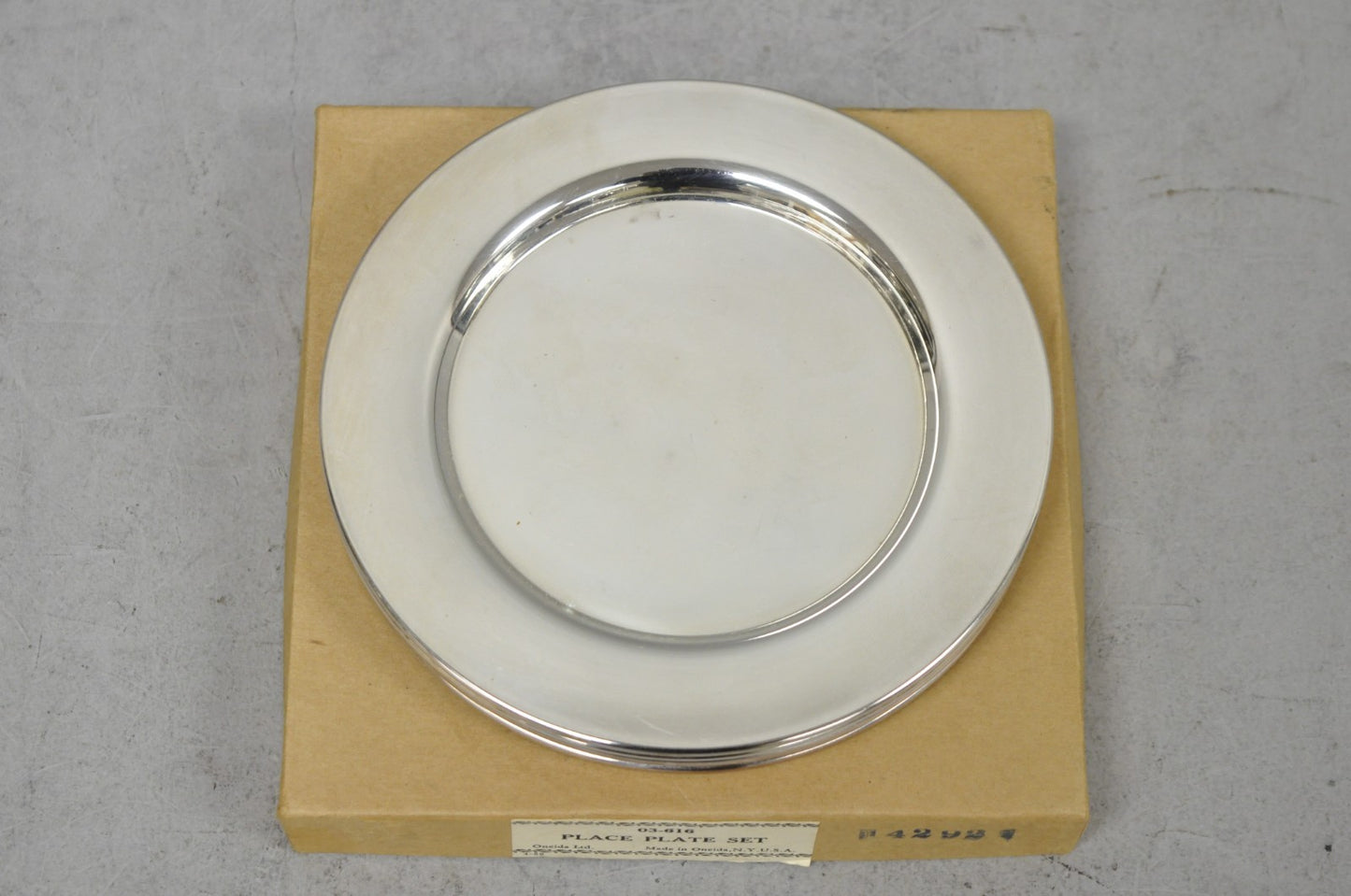 Vintage Oneida Mid Century Modern 6" Silver Plated Bread Dessert Plate, Set of 6