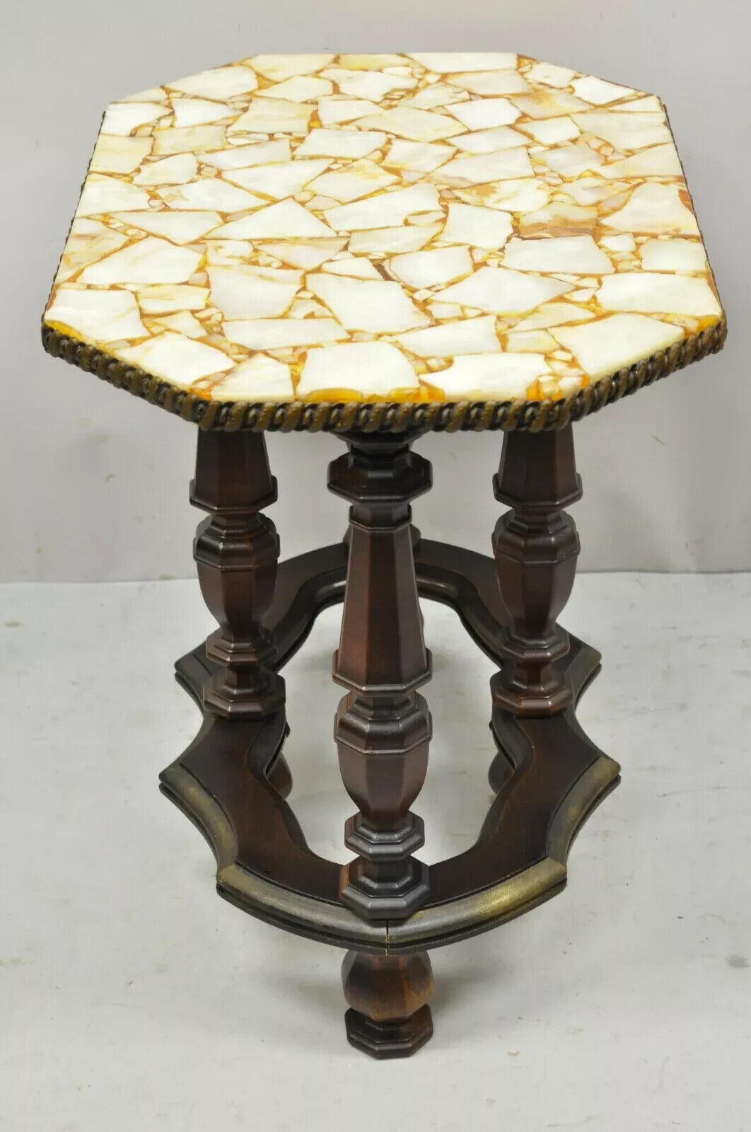 Vintage Modern Mediterranean Style Resin Specimen Top Side Lamp End Table