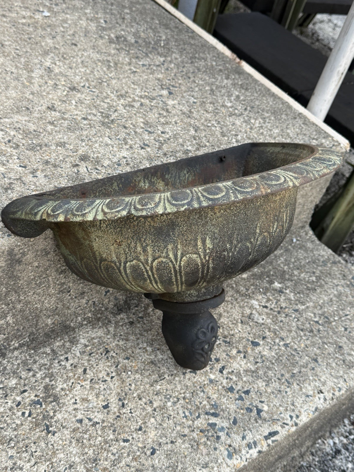 Neoclassical Style Cast Iron Wall Fountain Bowl Urn Lavabo Garden Planter Pot