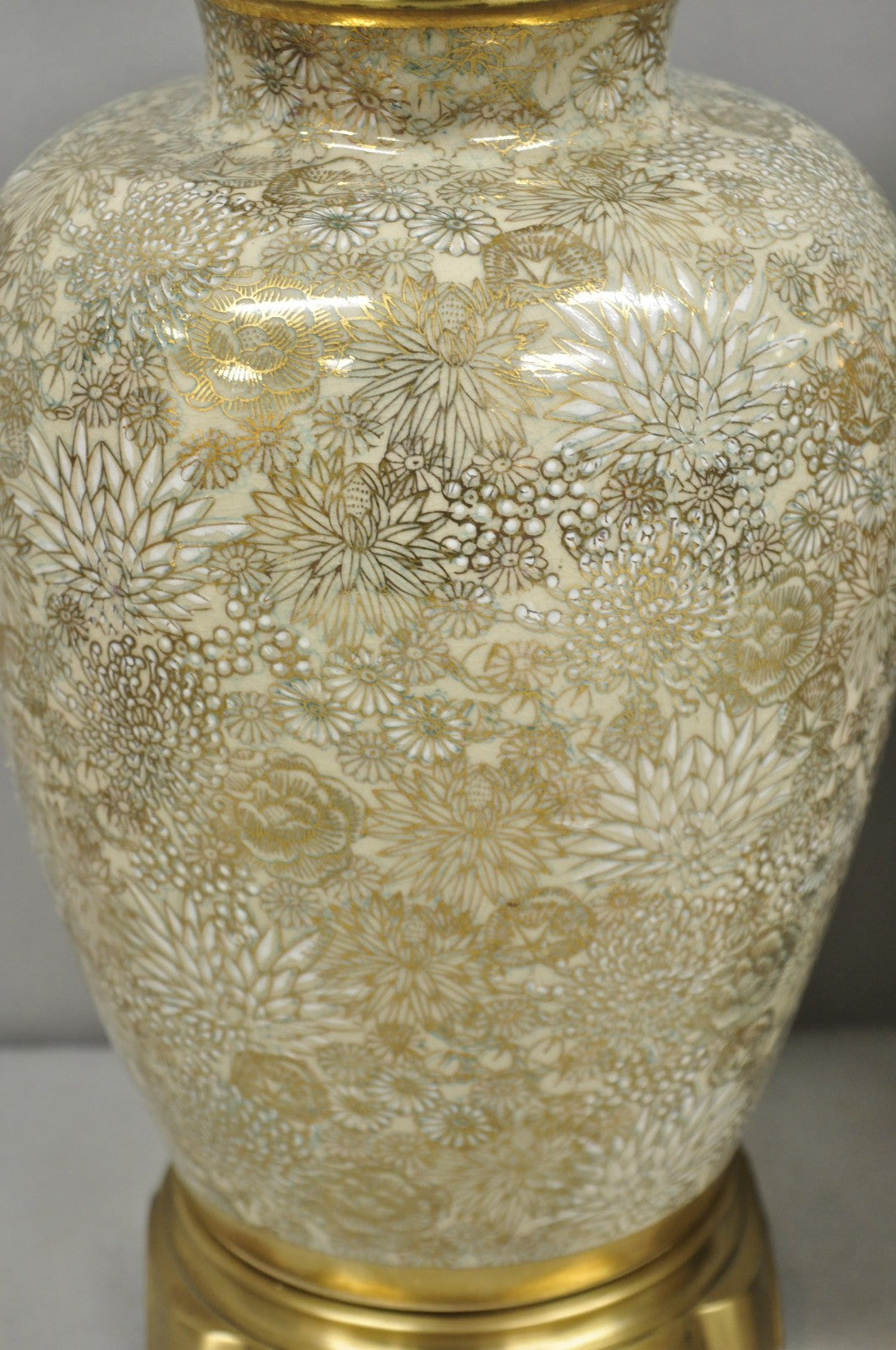 Vintage Chinoiserie Gold Porcelain Jardiniere Table Lamps by Wildwood - a Pair