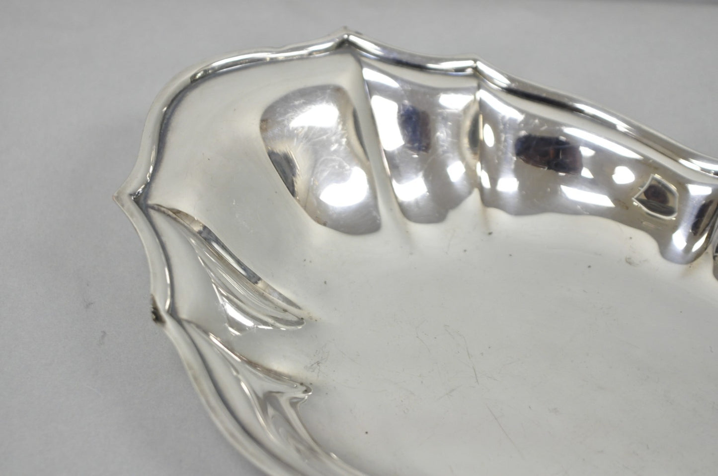 Vintage English Victorian Style Scalloped Oval Narrow Silver Plated Trinket Dish