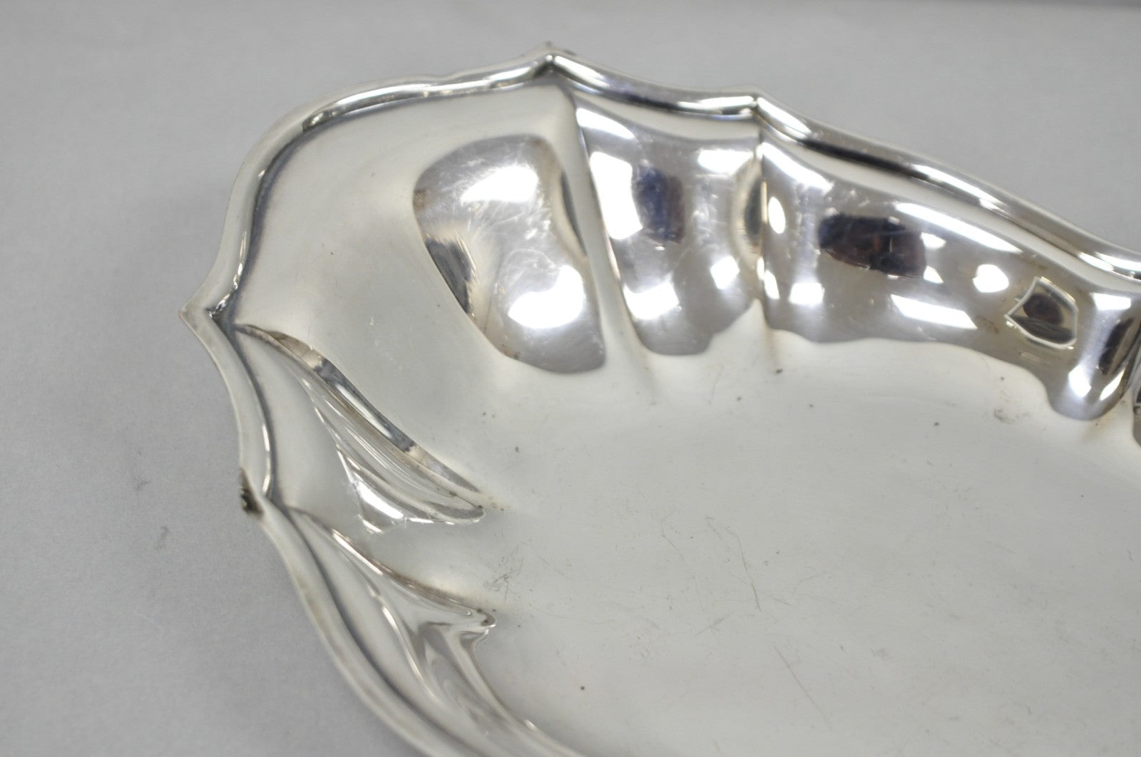 Vintage English Victorian Style Scalloped Oval Narrow Silver Plated Trinket Dish