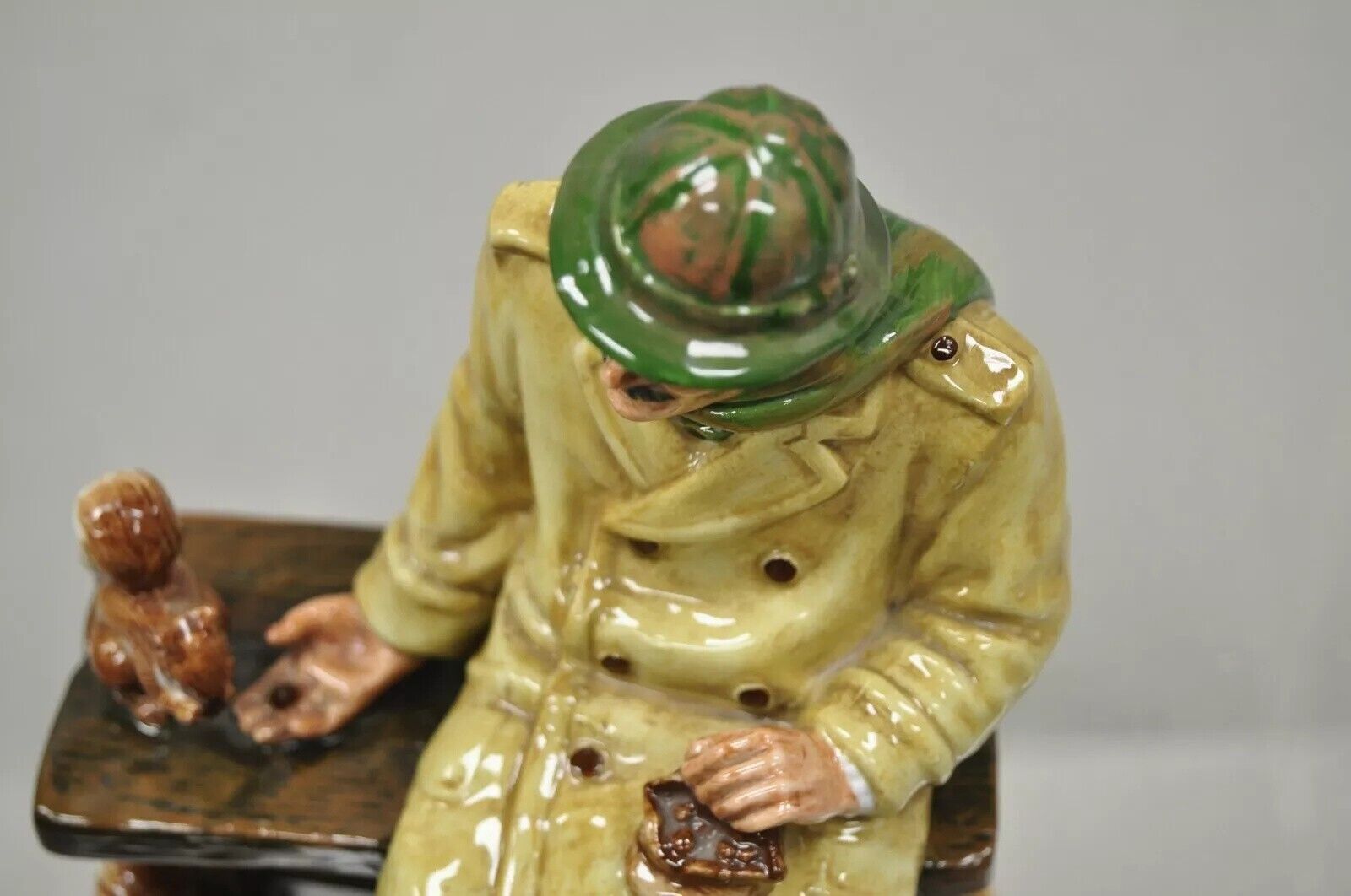 1972 Royal Doulton Lunchtime Figurine NH 2485 Old Man Feeding Squirrels