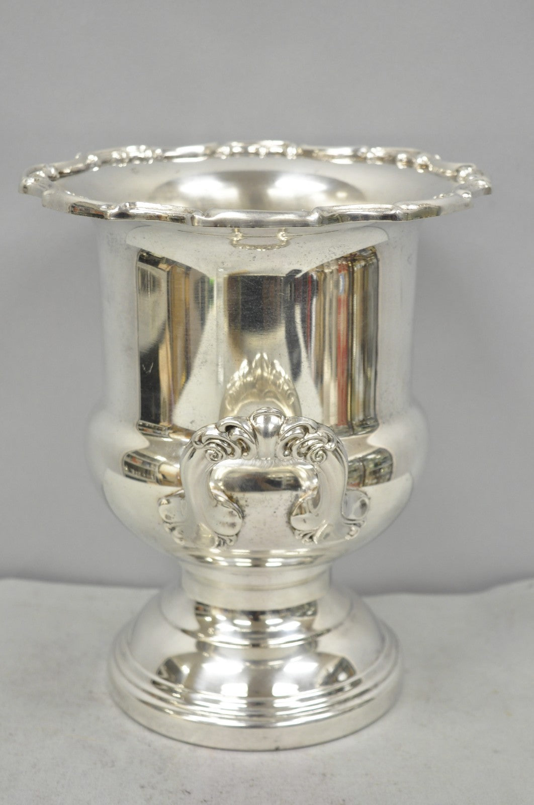 Vintage Leonard Silver Plated Trophy Cup Urn Champagne Chiller Bar Ice Bucket