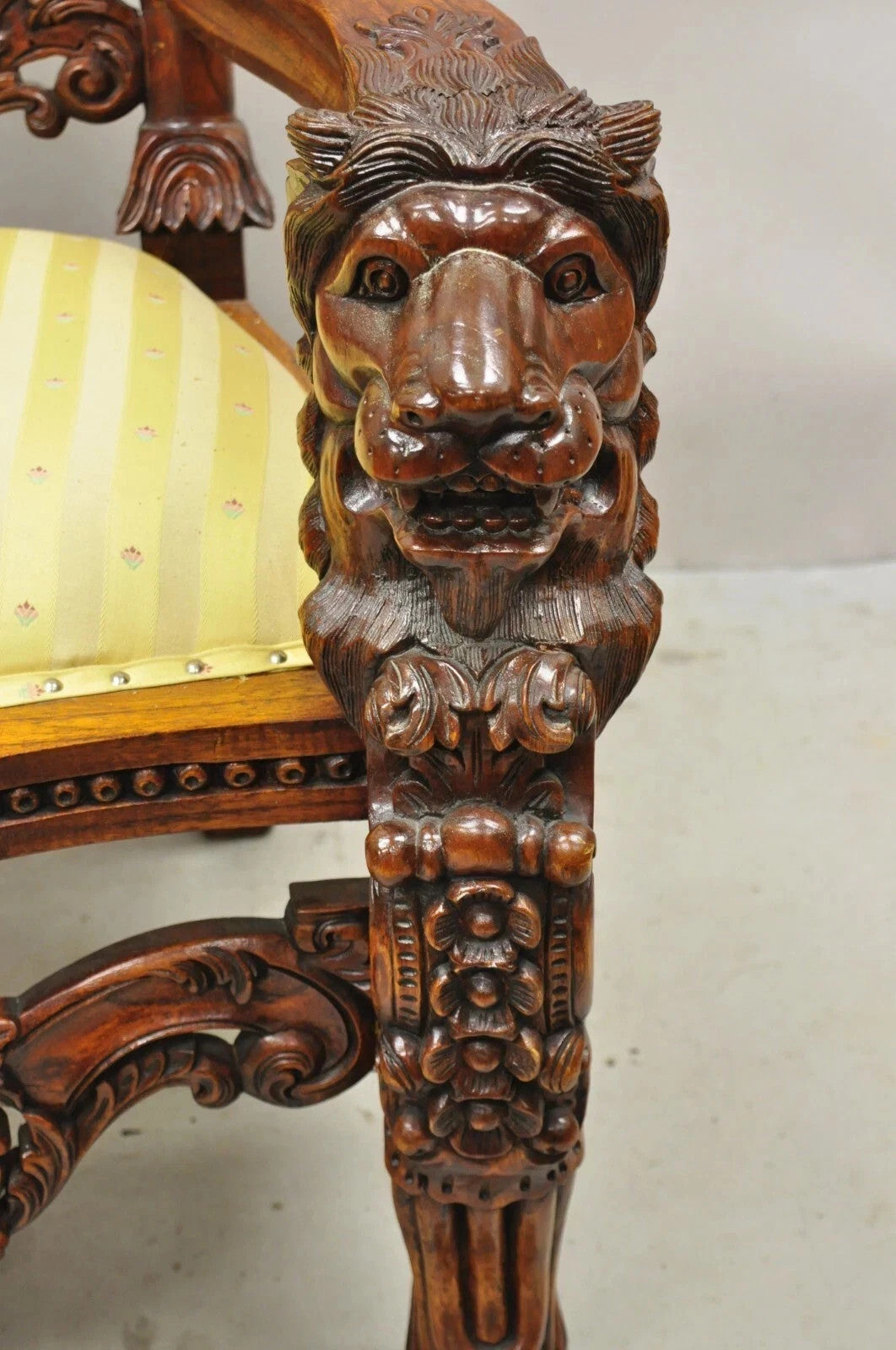 Renaissance Gothic Style Large Figural Lion Carved Wood Paw Feet Throne Chair