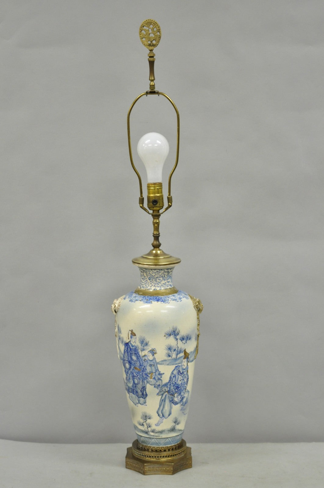Vintage Japanese Blue White Porcelain Jardinierie Vase Chinoiserie Table Lamp