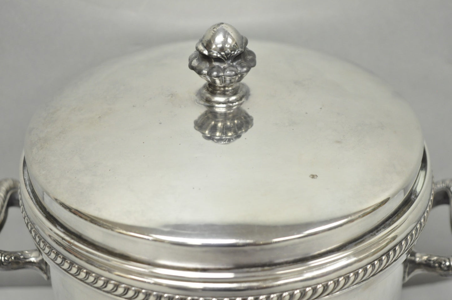 Vintage FB Rogers English Regency Silver Plated Coat of Arms Covered Ice Bucket