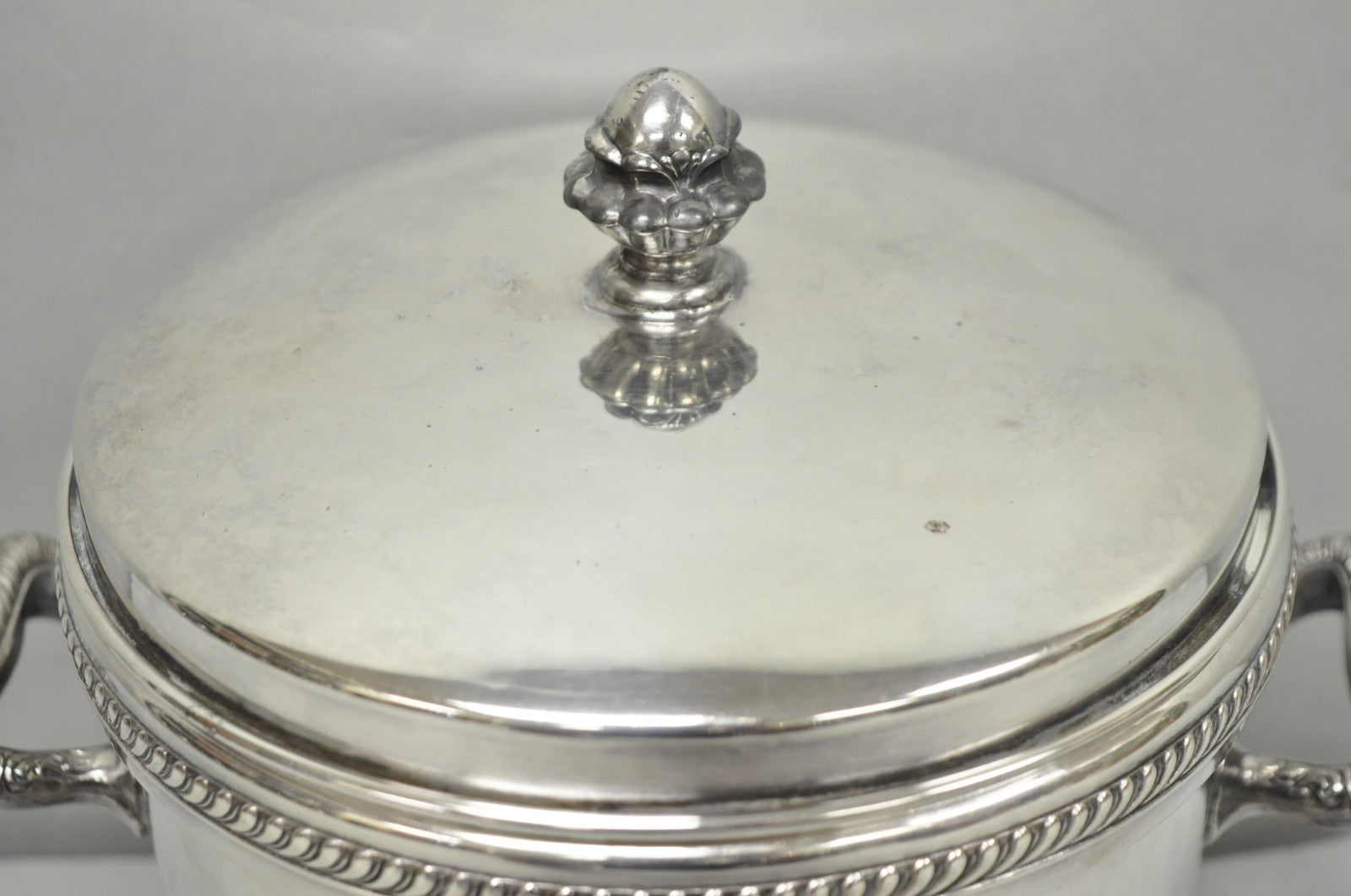 Vintage FB Rogers English Regency Silver Plated Coat of Arms Covered Ice Bucket