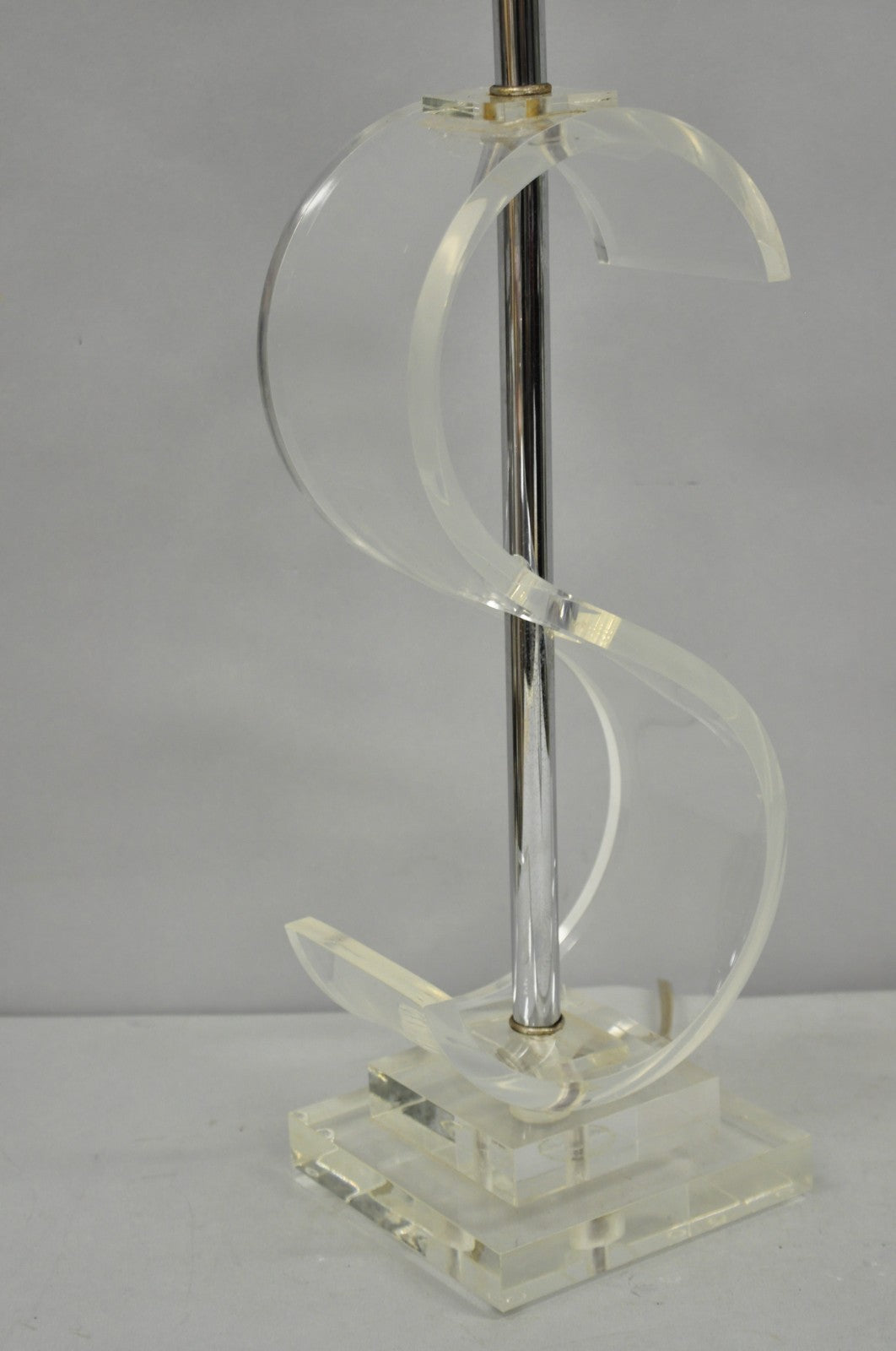 Vintage Mid Century Modern Clear Lucite "S" or "$" Sculptural Table Lamp