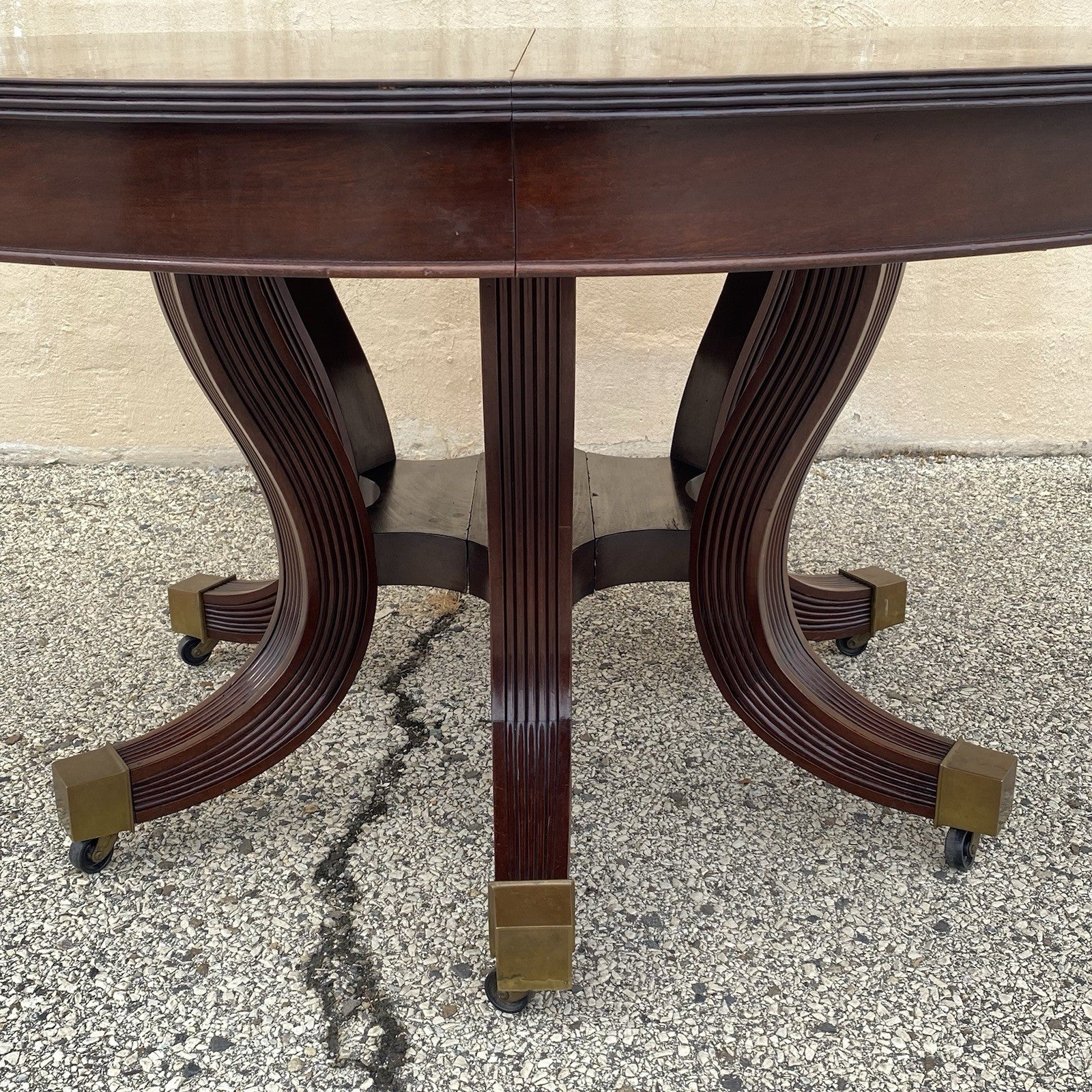 Antique English Regency Round Mahogany Extension Dining Banquet Table w 6 Leaves