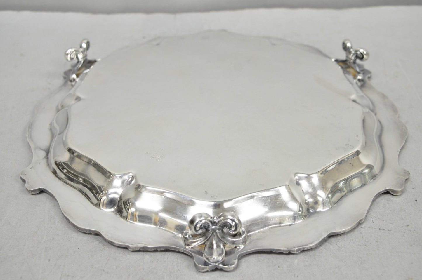 "La Reine" by Wallace Round Scalloped Footed Silver Plated Serving Platter Tray