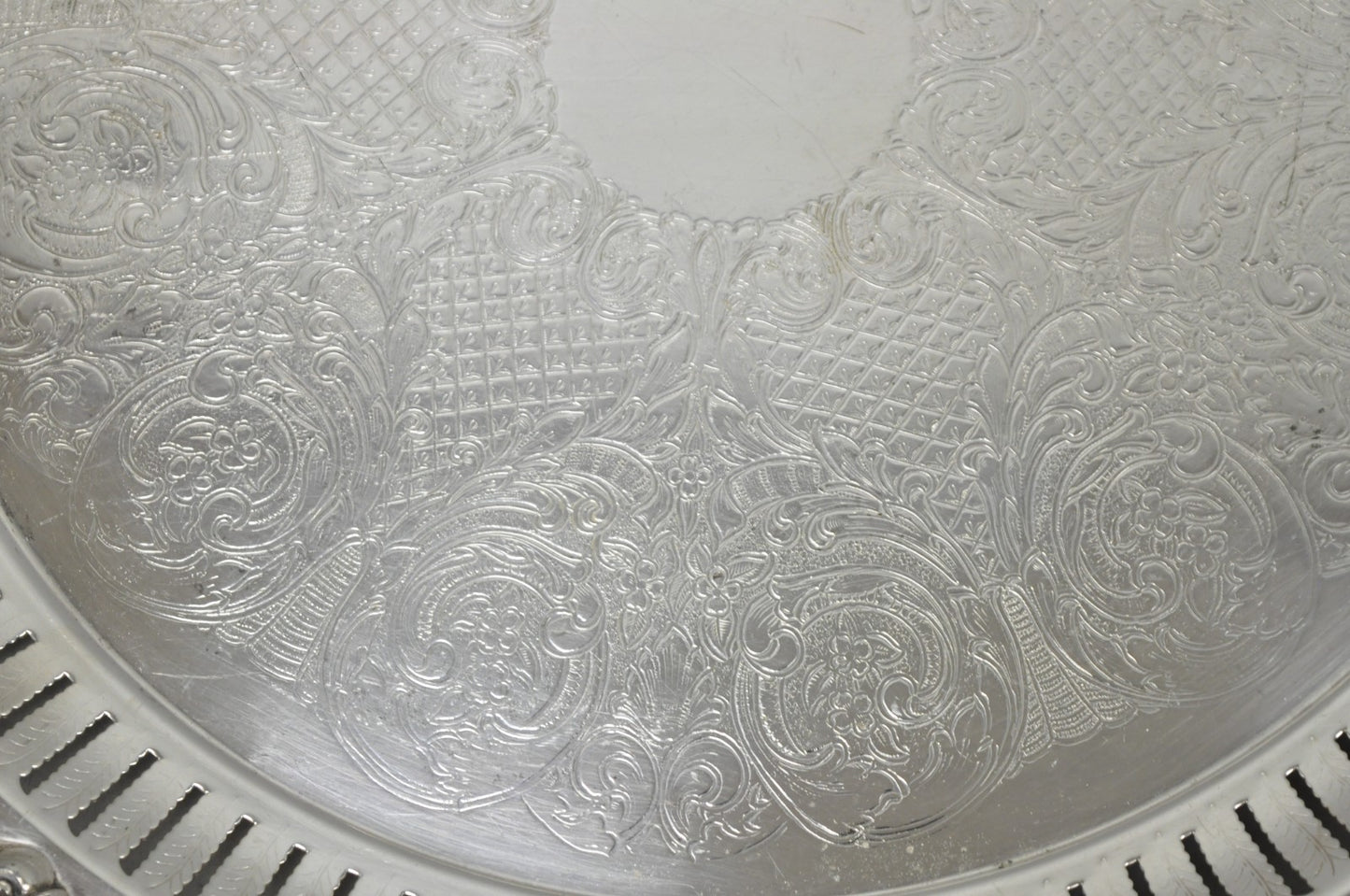 Vintage Baroque by Wallace Silver Plated Round Footed Serving Platter Bar Tray