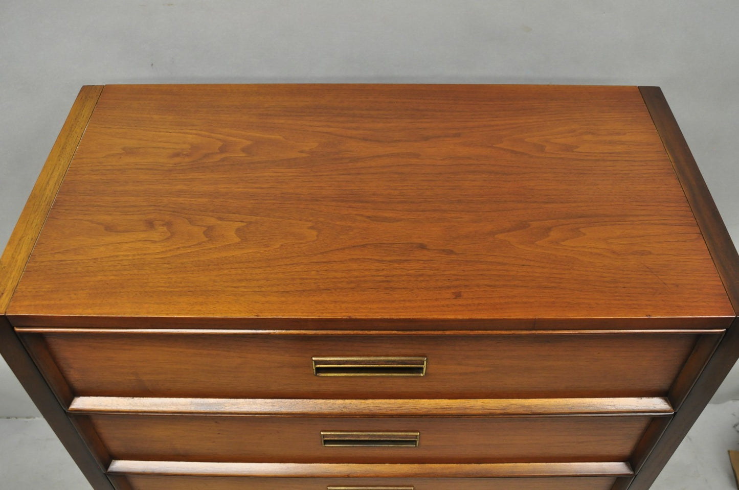 Vintage Drexel Mid Century Modern Walnut 5 Drawer Tall Chest Dresser Highboy