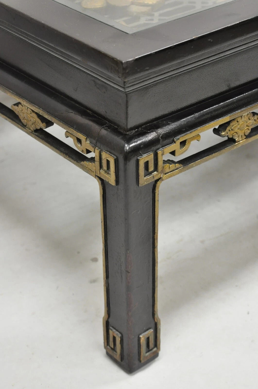 Vintage Chinese Relief Carved Ho ho Bird Glass Top Display Oriental Coffee Table