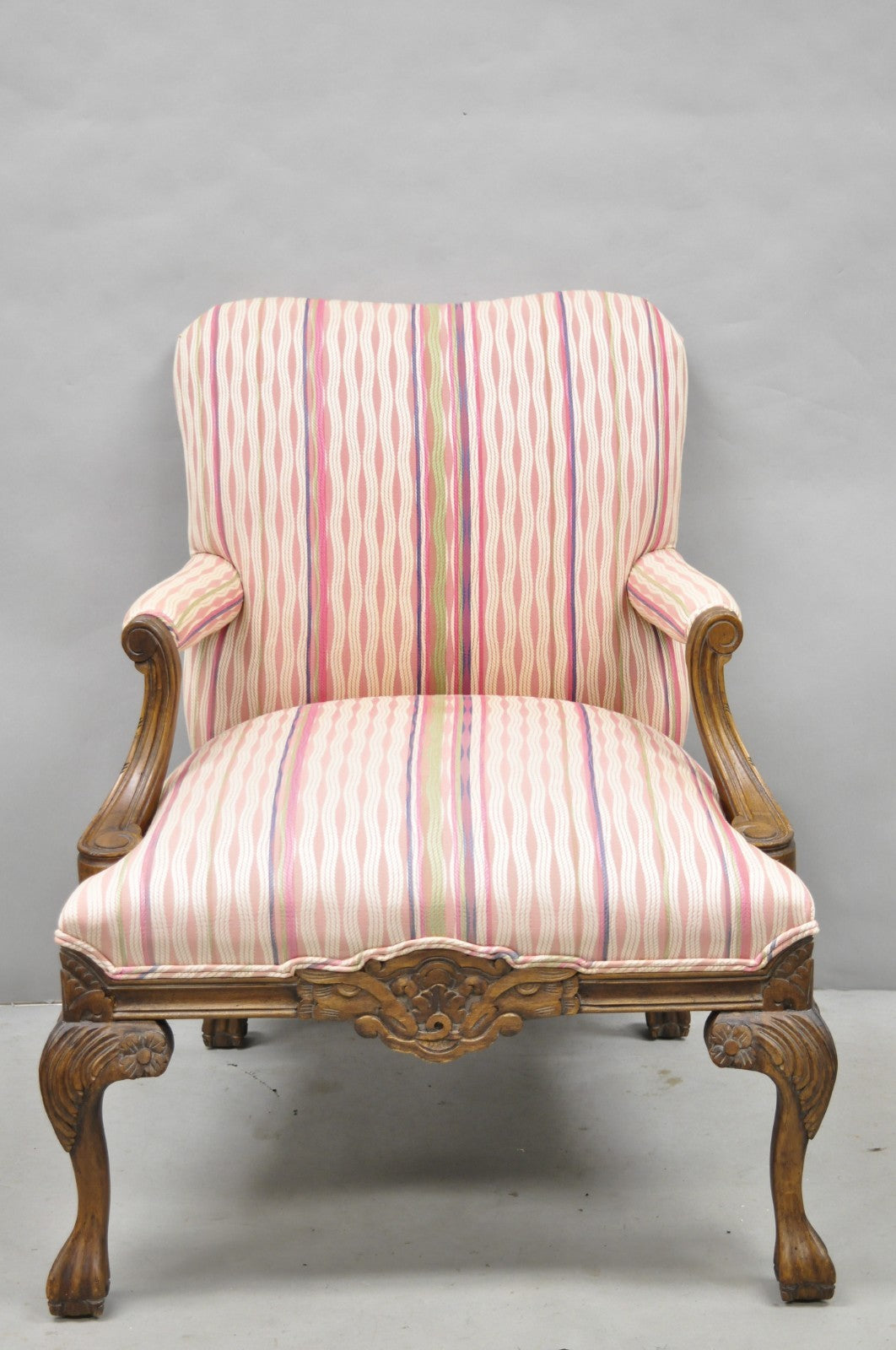 Vintage Georgian Style Carved Walnut Paw Foot Pink Upholstered Club Lounge Chair