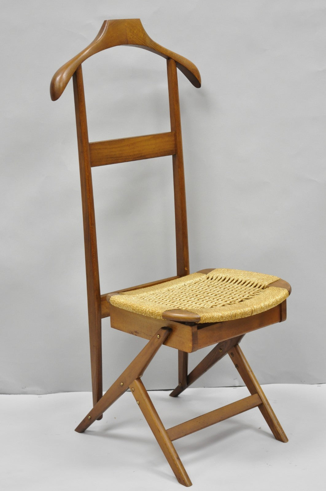 Vintage Mid Century Italian Modern Beech Wood Clothing Valet Chair Seat (A)