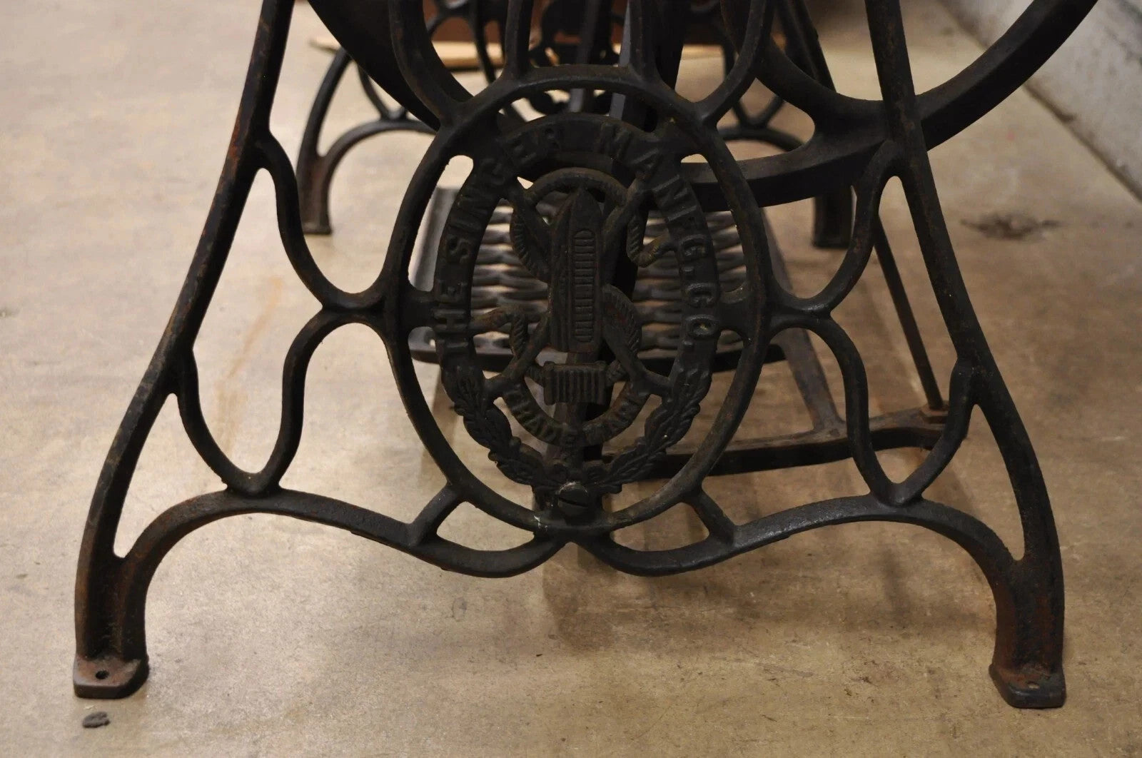 Antique Cast Iron Singer Treadle Sewing Machine Base Oval Marble Console Table