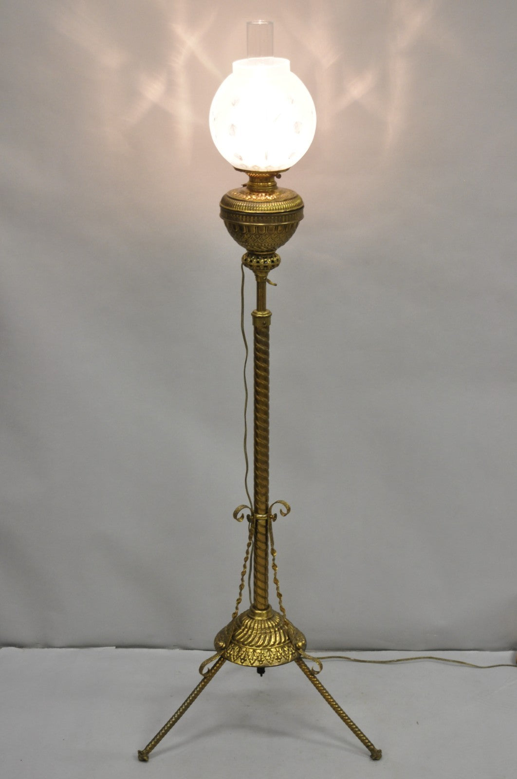 Antique Victorian Adjustable Height Brass Converted Oil Lamp Piano Floor Lamp