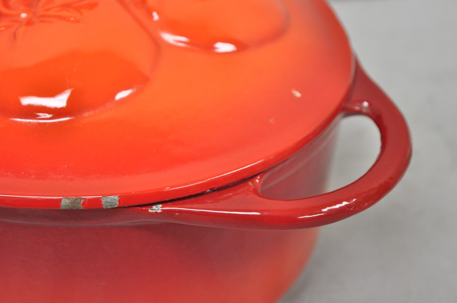 Technique 4 Quart Red Cast Iron Dutch Oven Covered Pot with Tomato Design on Lid