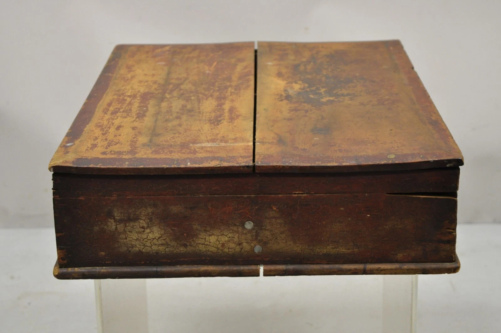 Antique American Primitive Wooden Distressed Paint Crafts Organizer Parts Box