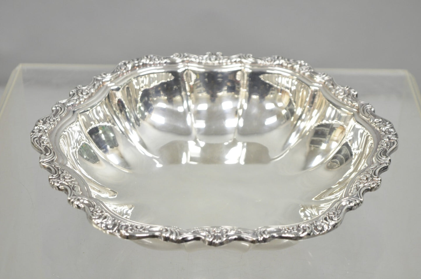 Vintage International Silver Co "Countess" Silver Plated Scalloped Dish Bowl
