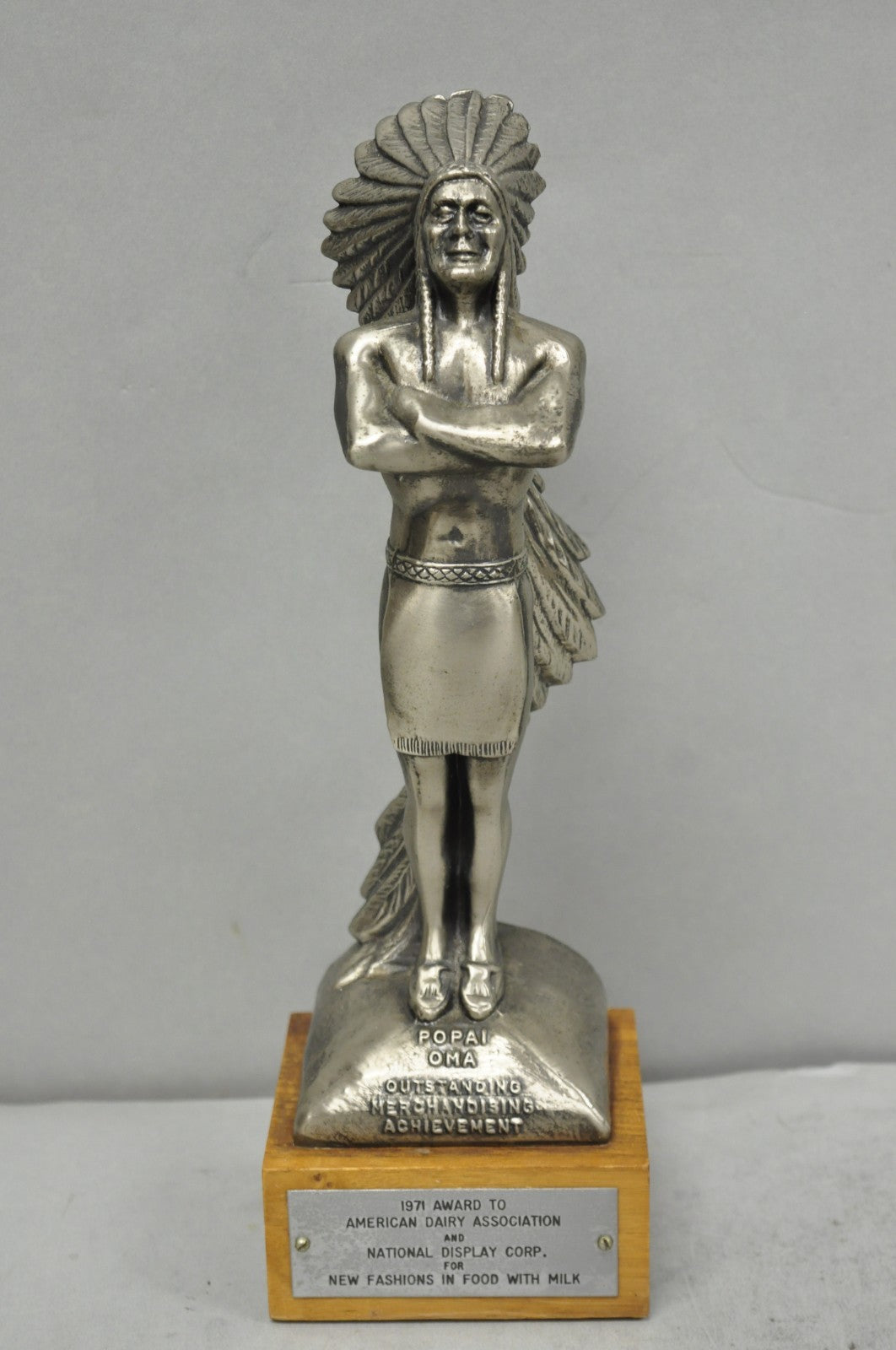 Vintage 1970s POPAI OMA Store Display Award Trophy Native American Chief Figure