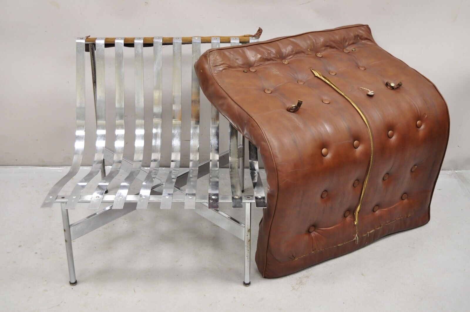 "New York" Brown Leather Lounge Chair by Katavolos Littell Kelley for Laverne