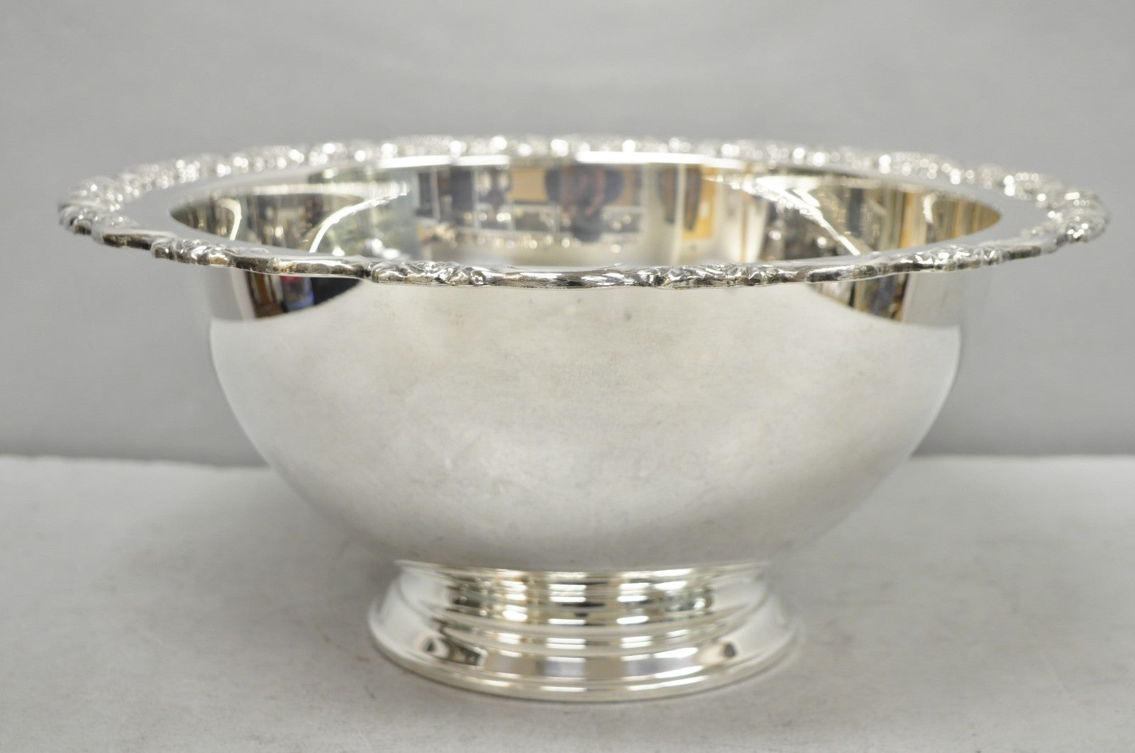 Vintage Oneida Victorian Silver Plated Punch Bowl Champagne Chiller Ice Bucket