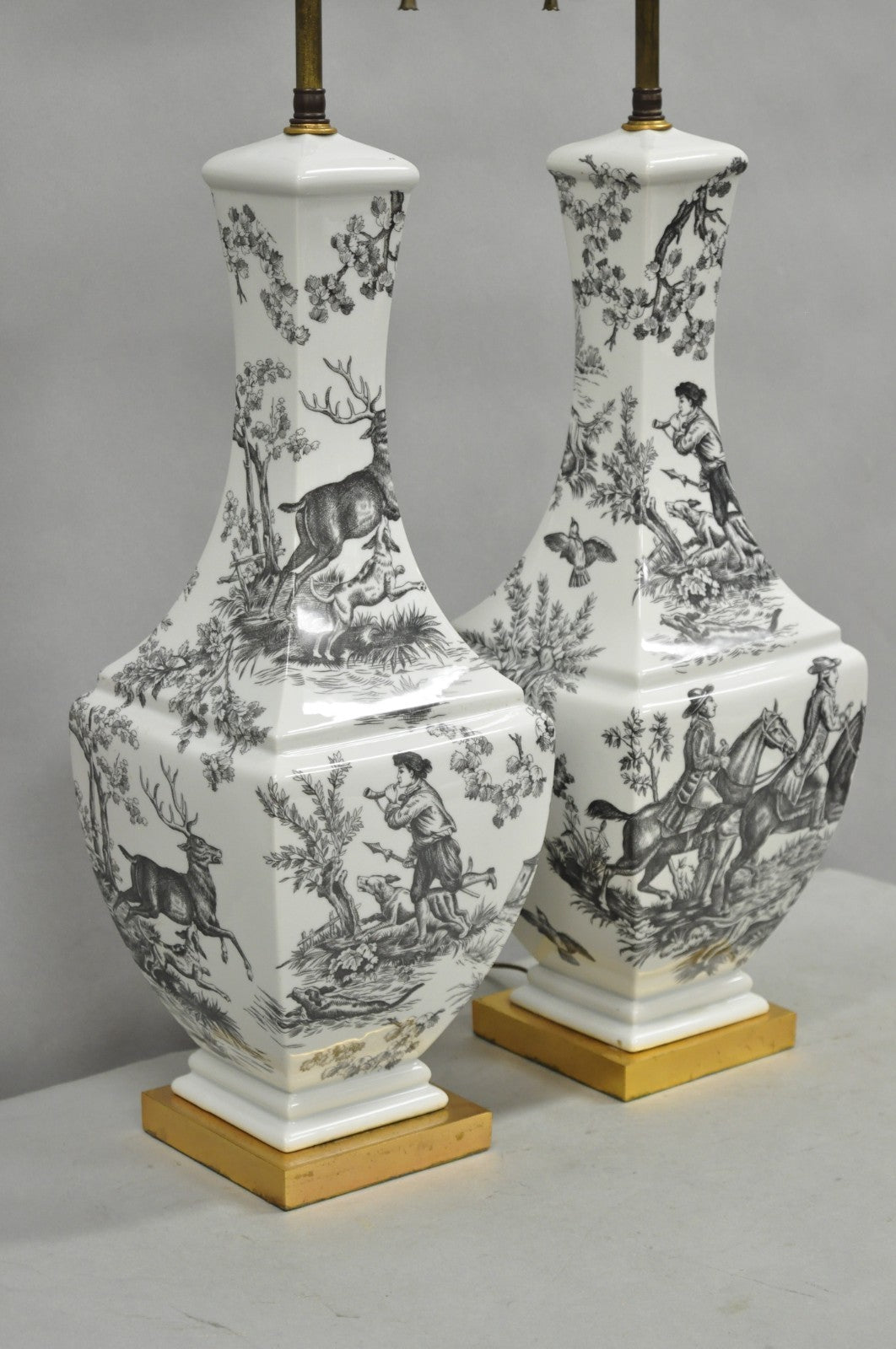 Porcelaine de Paris French Country Toile Porcelain Jardinierie Table Lamps Pair
