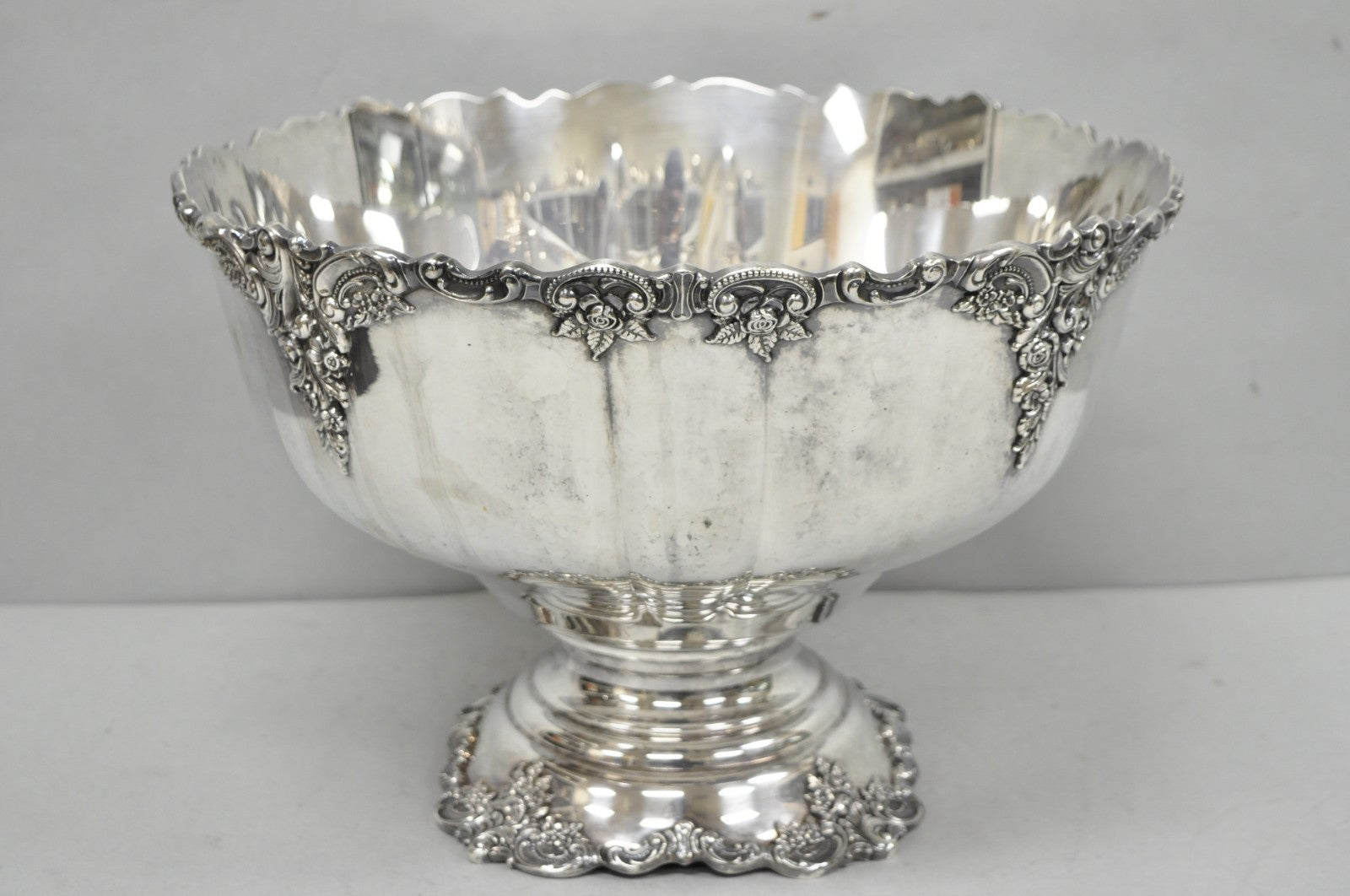 Vintage Baroque by Wallace 252 & 253 Silver Plated Punch Bowl Set w/ 10 Cups