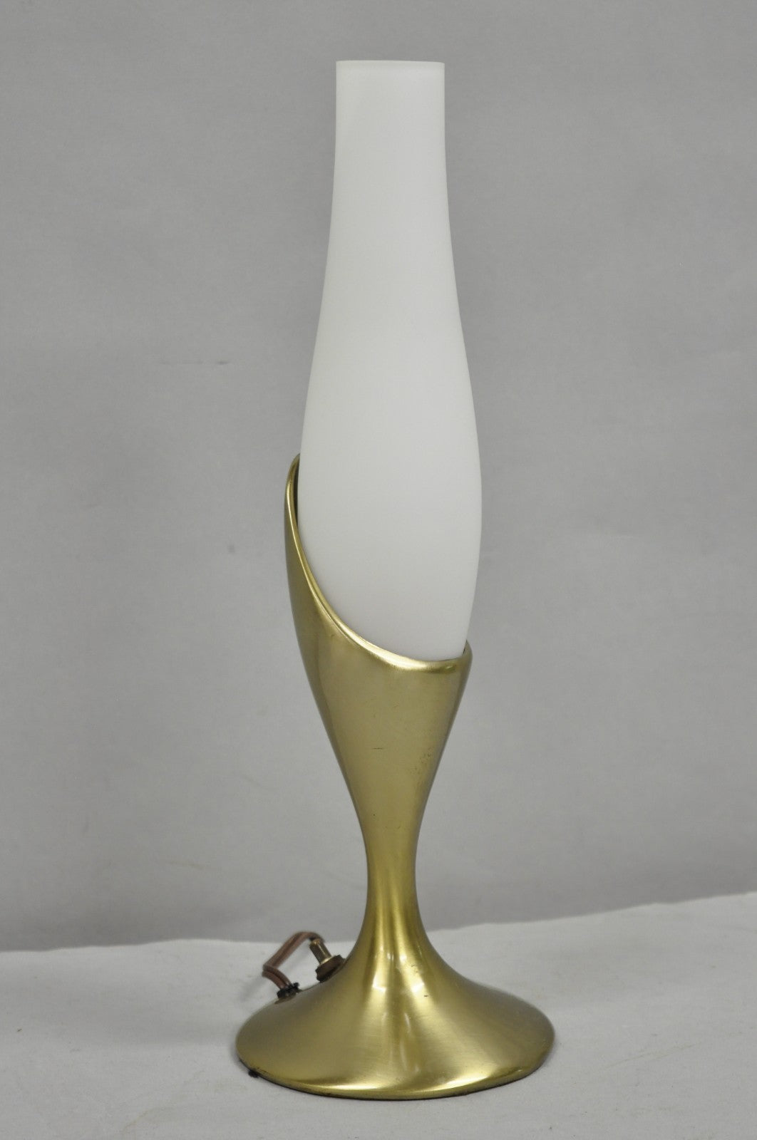 Vintage Mid Century Modern Brass "Tulip" Table Lamp by Laurel Lamp Co.