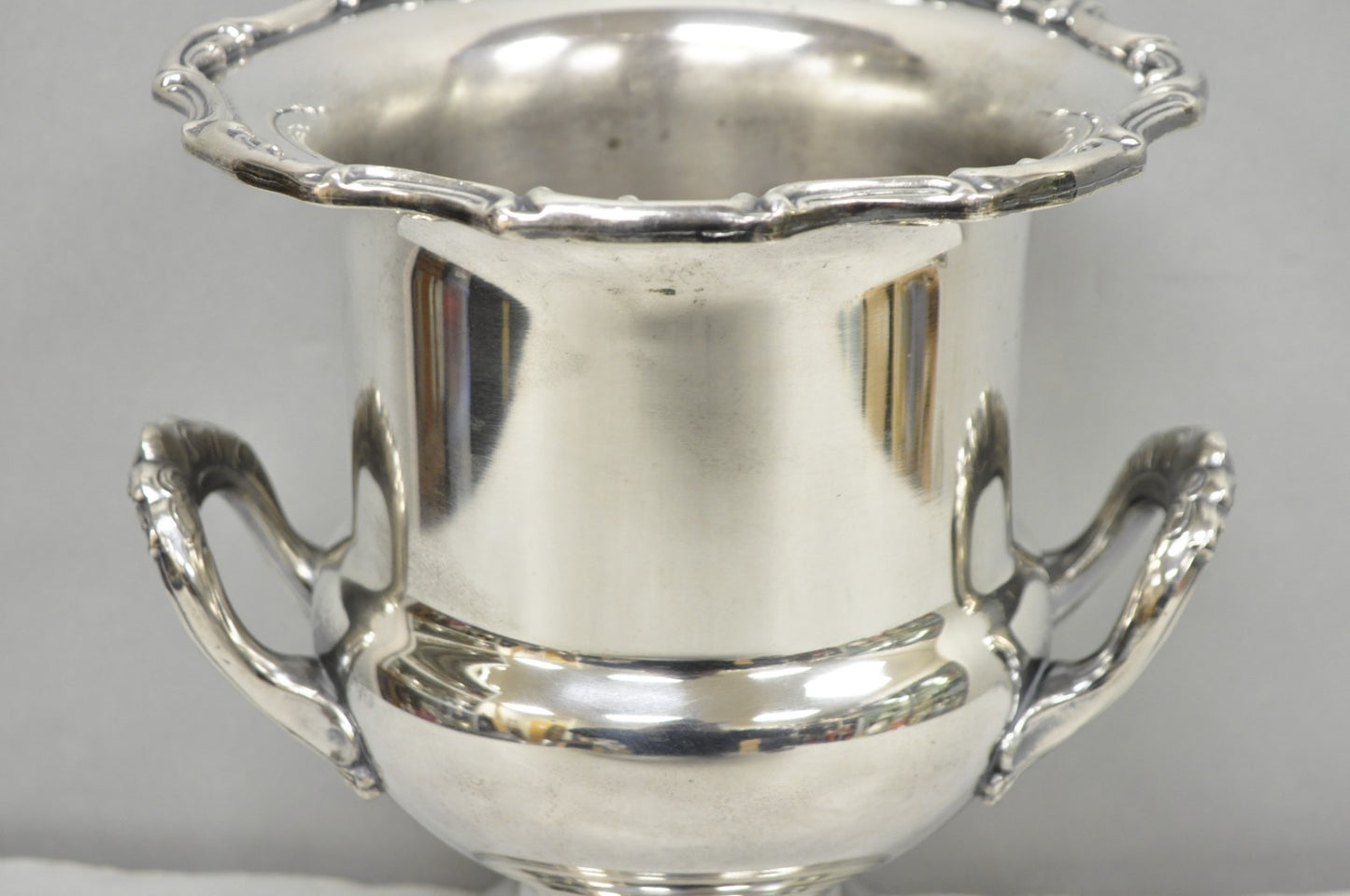 Vintage Leonard Silver Plated Trophy Cup Urn Champagne Chiller Bar Ice Bucket