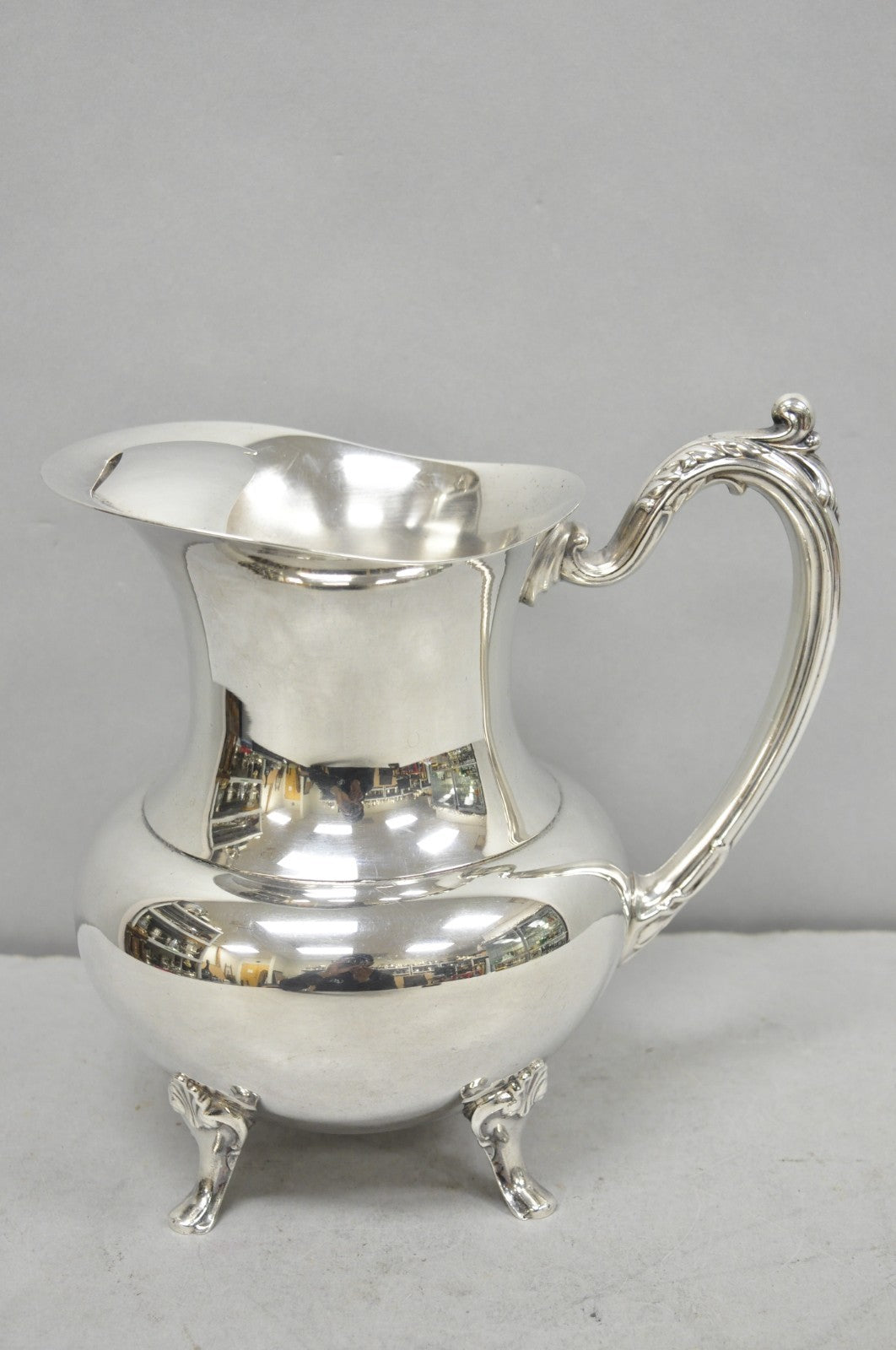 Vintage Oneida Victorian Silver Plated Ice Lip Footed Lemonade Water Pitcher