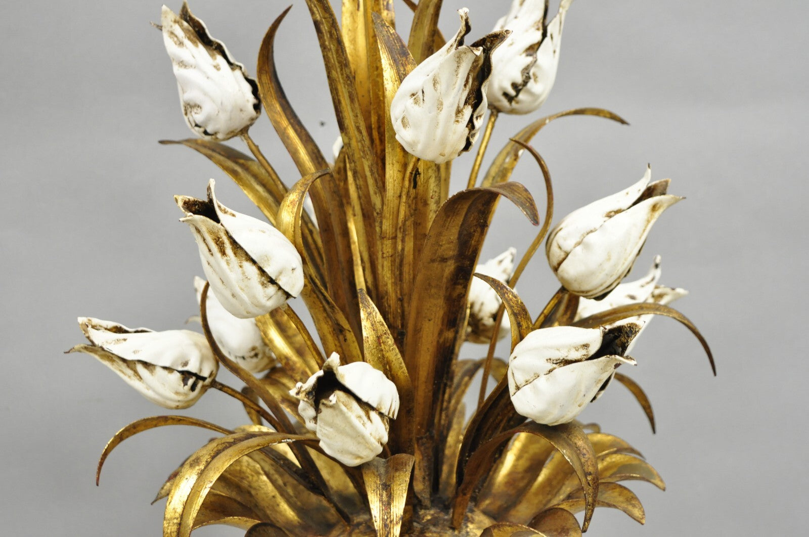 Vintage Italian Hollywood Regency Gold Gilt Iron White Tulip Flower Table Lamp
