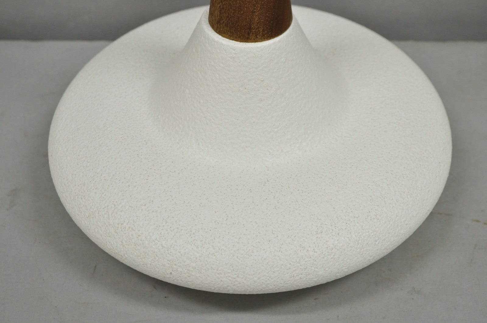 Vintage Mid Century Modern Atomic Era Teak Wood White Ceramic Pottery Table Lamp