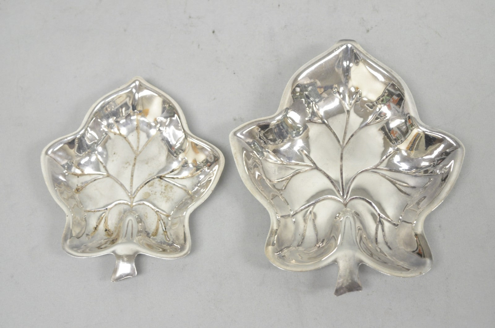 Vintage Canterbury Silver Plated Miniature Leaf Shaped Trinkets Dish Set of 2