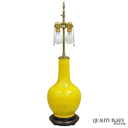 Warren Kessler Chinoiserie Chinese Yellow Porcelain Bulbous Vase  Table Lamp
