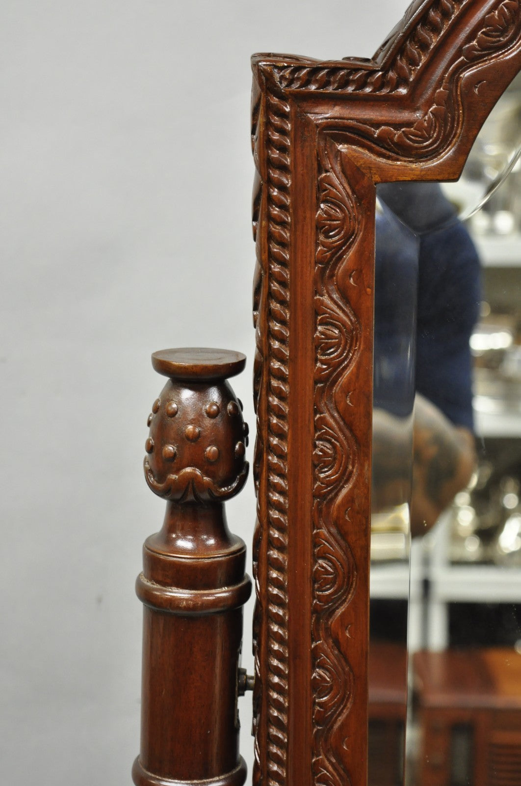 Wellington Carved Mahogany Frame Italian Renaissance Tall Dressing Cheval Mirror