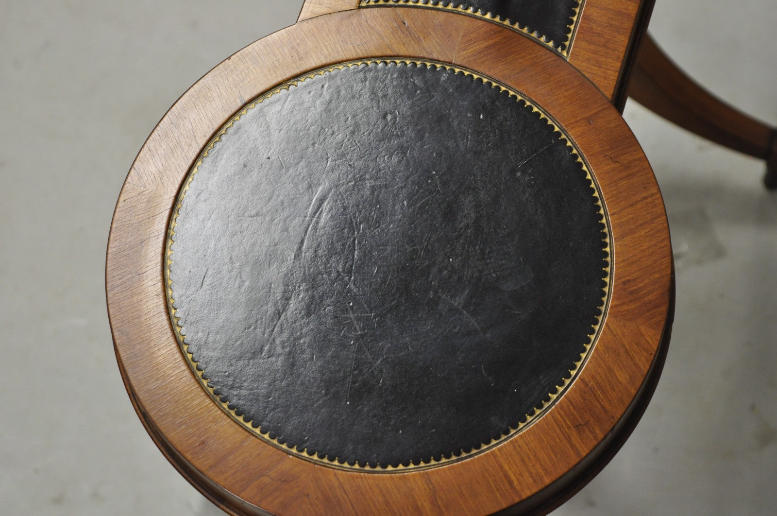 Vintage Weiman Heiroom French Empire Regency Style Black Leather Top Side Table