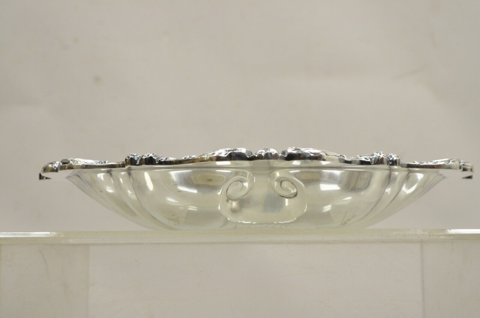 Vintage English Silver MFG Victorian Silver Plated Large Clam Shell Dish Bowl