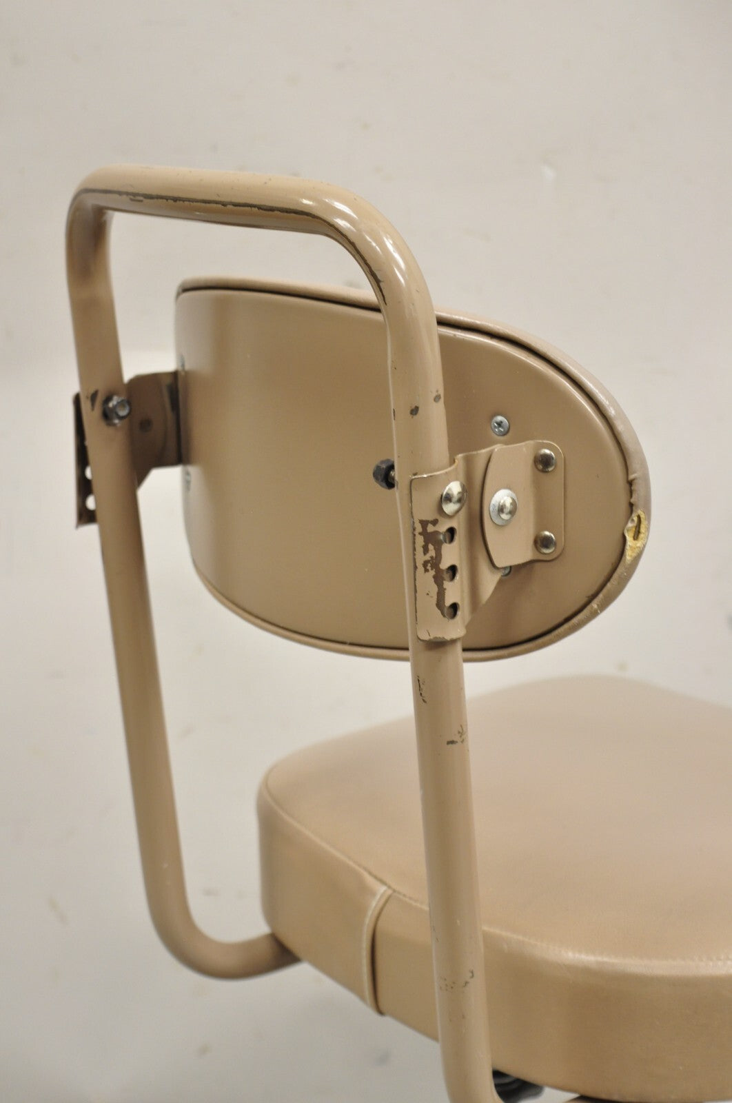 Vintage Cosco Globe Wernicke Art Deo Propeller Base Tanker Office Desk Chair