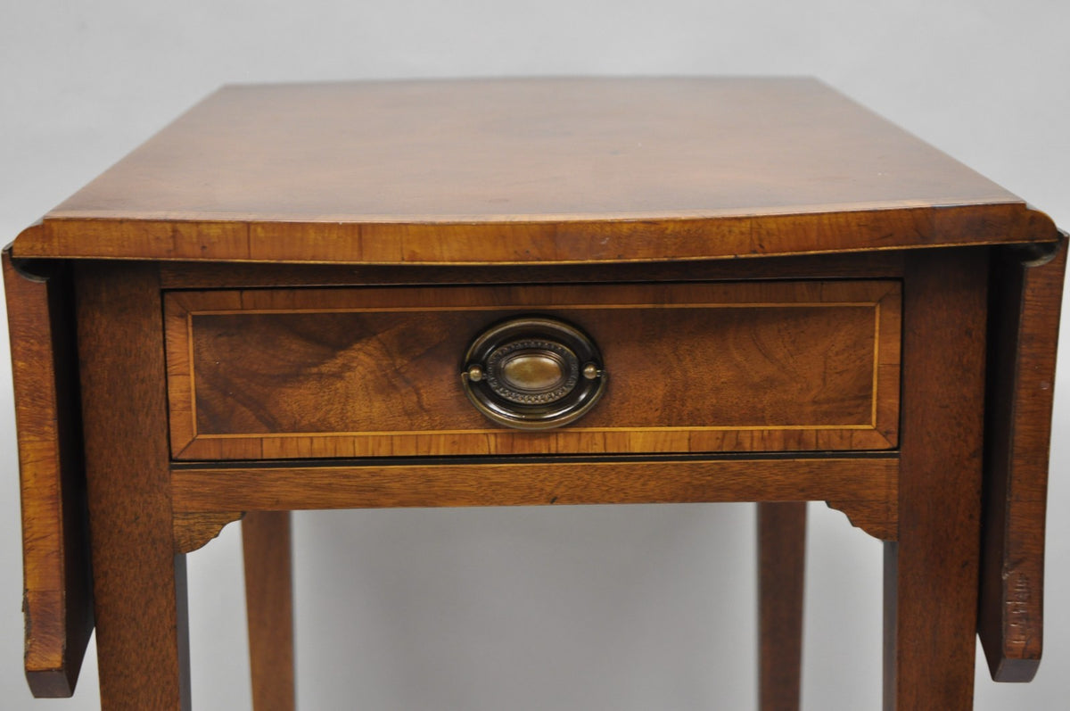 Vintage Baker Hepplewhite Style Mahogany Pembroke Dropleaf Lamp Side Table