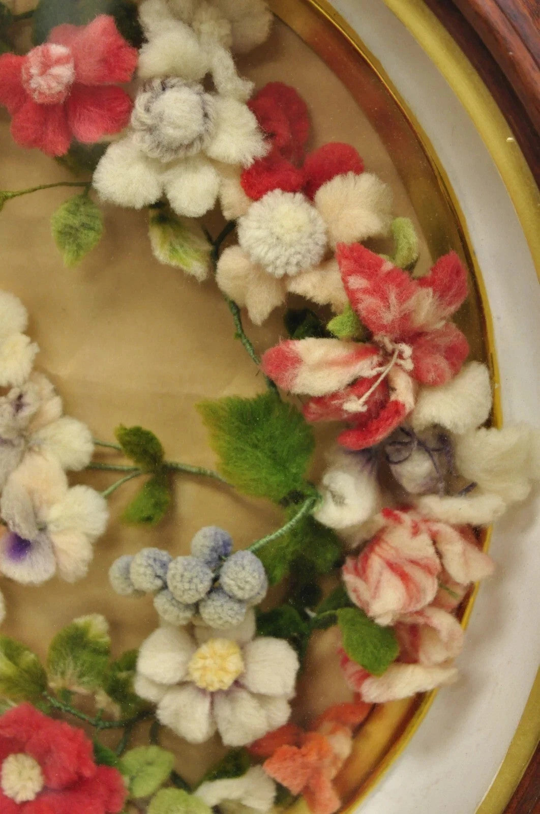 Victorian Oval Mahogany Shadow Box Frame Felt Cotton Flower Mourning Wall Wreath