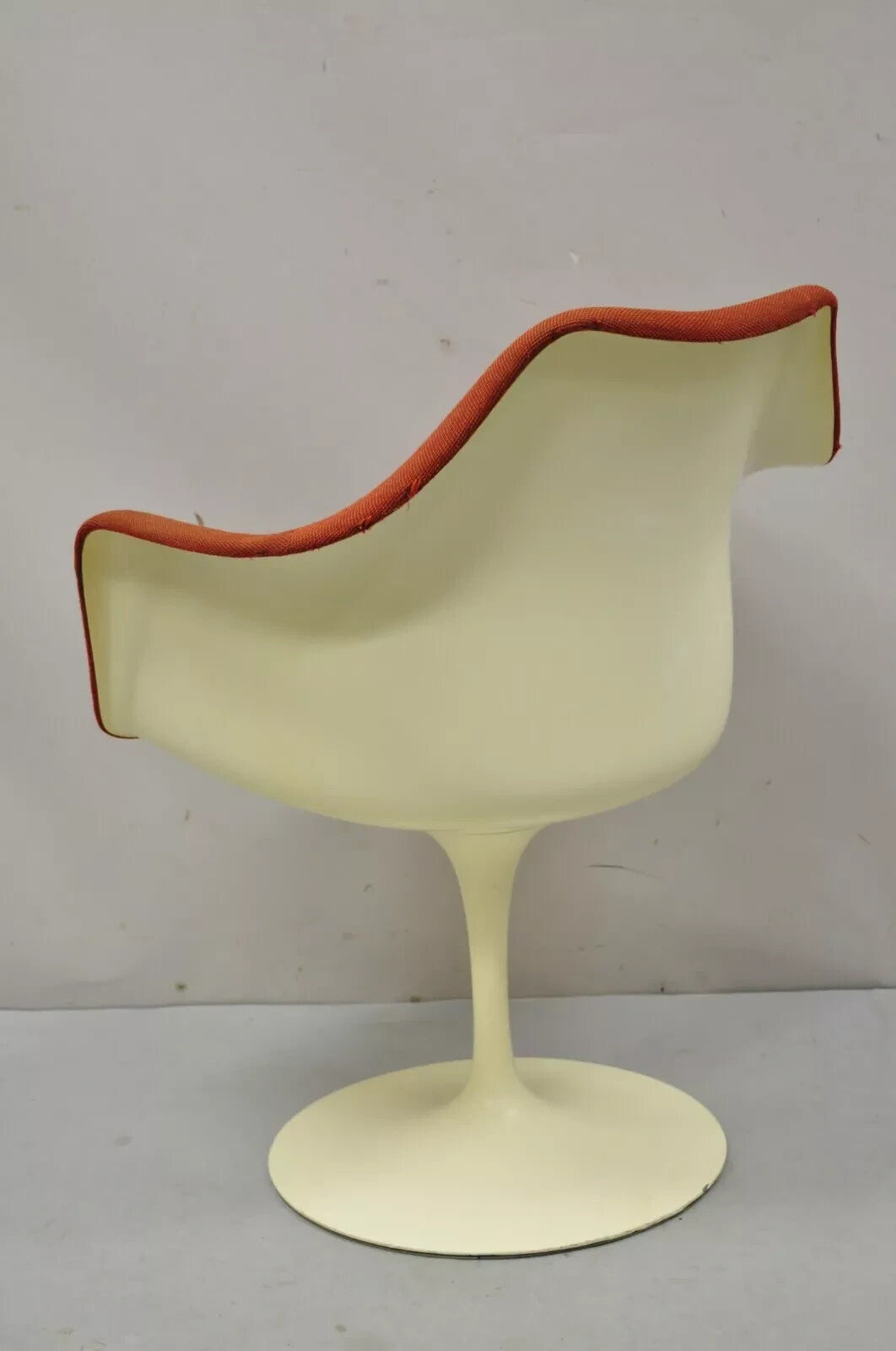 Vintage Knoll Eero Saarinen Red Upholstered Fiberglass Tulip Arm Chair