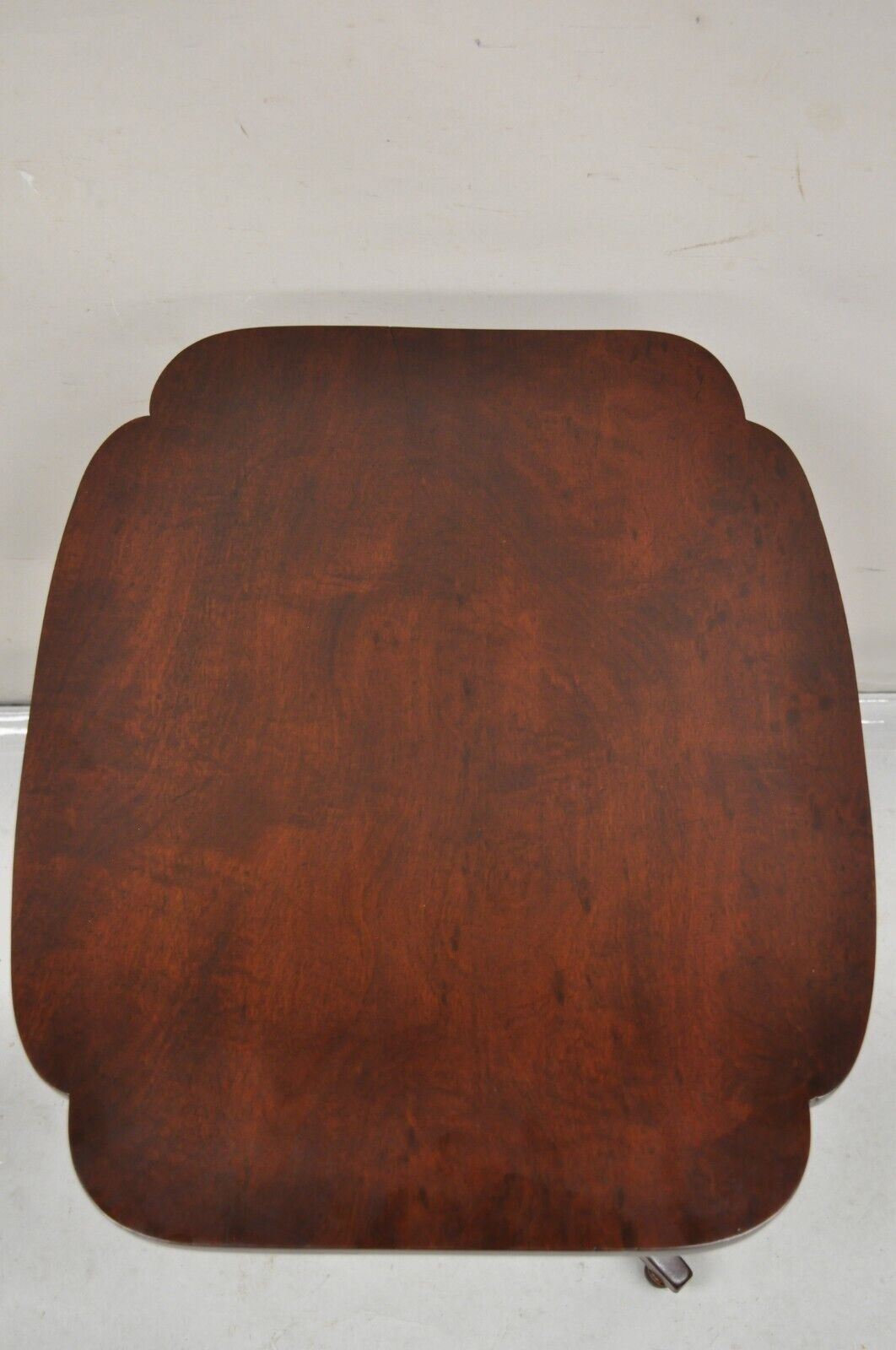 Antique Mahogany Tilt Top Federal Sheraton Pedestal Base Side Tea Table