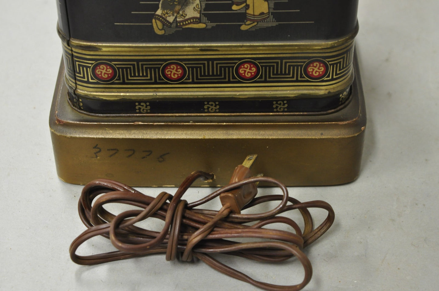 Vintage Chinoiserie English Tole Metal Tea Canister Chinese Painted Table Lamp