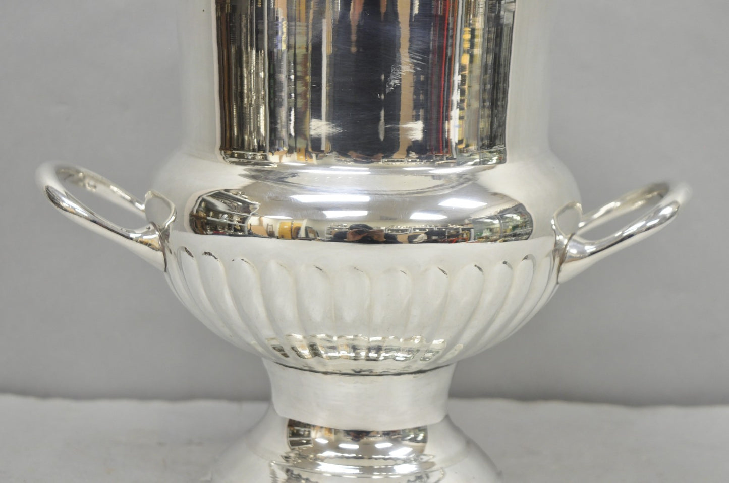 Vintage Leonard Silver Plated Ribbed Trophy Cup Urn Champagne Chiller Ice Bucket